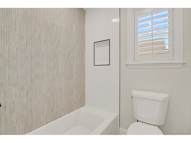 9267 S Cedar Hill Way, Lone Tree, CO 80124