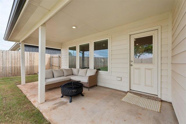 9049 NW 149th Street, Yukon, OK 73099