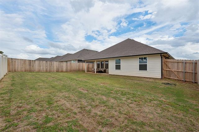 9049 NW 149th Street, Yukon, OK 73099