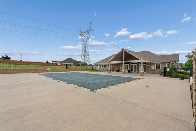 9049 NW 149th Street, Yukon, OK 73099