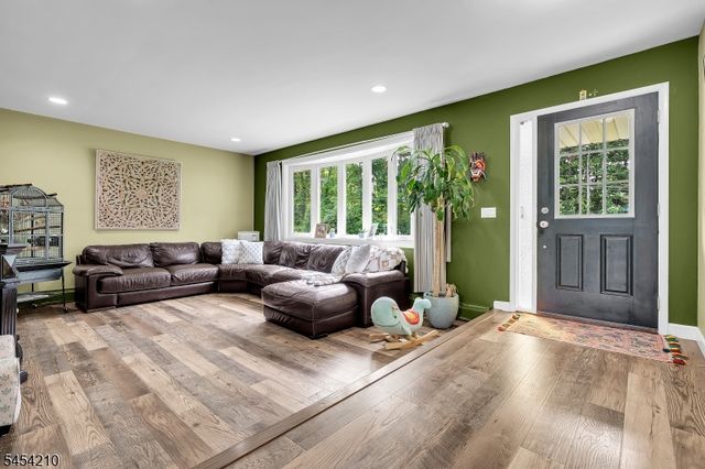 196 Asbury Anderson Road, Franklin Twp., NJ 08802