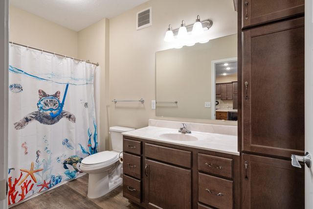 2592 Middle Road 208, Bettendorf, IA 52722