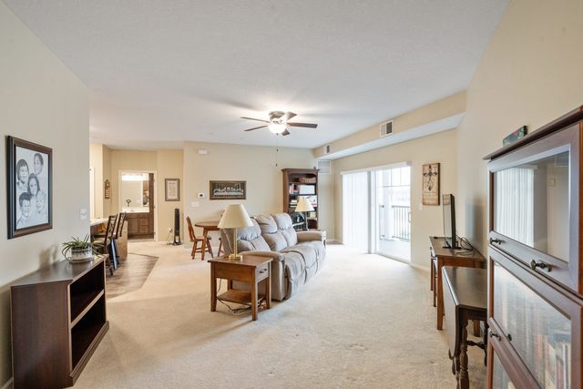 2592 Middle Road 208, Bettendorf, IA 52722