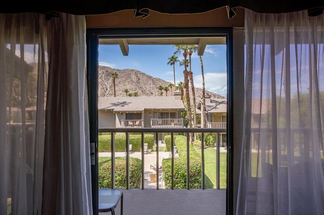 46631 Arapahoe Lane B, Indian Wells, CA 92210