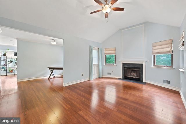 54 SUGARHILL RD, Manahawkin, NJ 08050