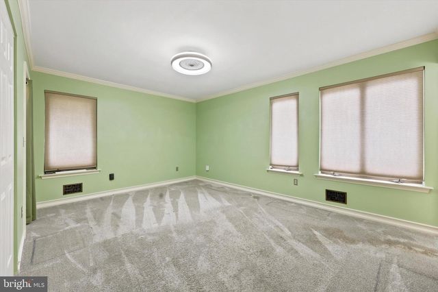 54 SUGARHILL RD, Manahawkin, NJ 08050