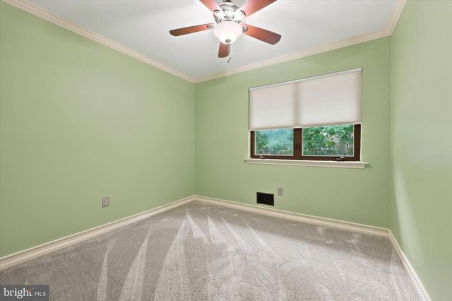 54 SUGARHILL RD, Manahawkin, NJ 08050