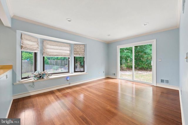 54 SUGARHILL RD, Manahawkin, NJ 08050