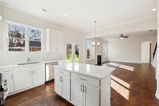 5907 Creek Indian Drive, Sugar Hill, GA 30518