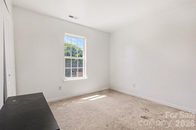 8207 Belmont Stables Drive, Charlotte, NC 28216