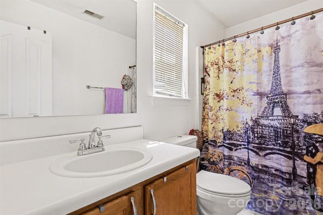 8207 Belmont Stables Drive, Charlotte, NC 28216