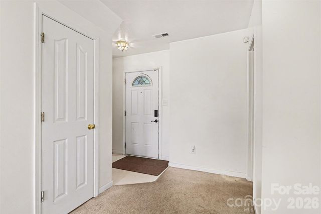 8207 Belmont Stables Drive, Charlotte, NC 28216