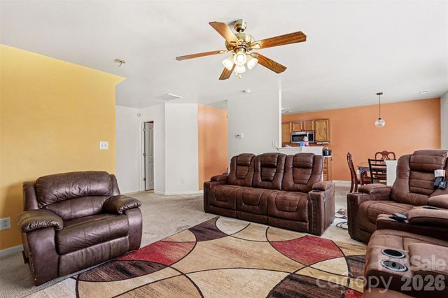 8207 Belmont Stables Drive, Charlotte, NC 28216