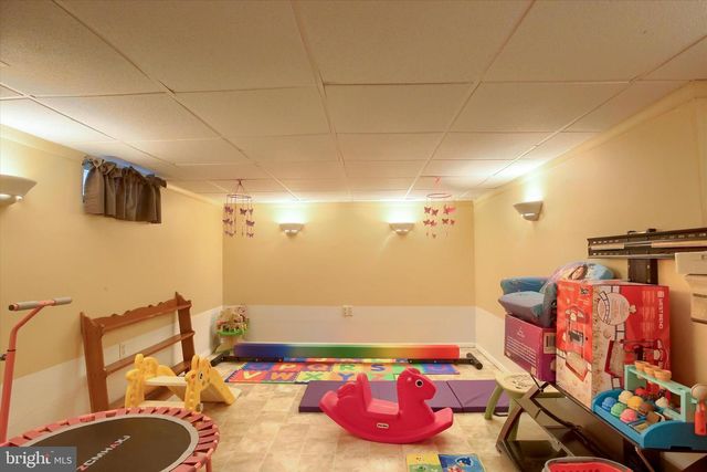 64 E MAIN ST, Elizabethville, PA 17023
