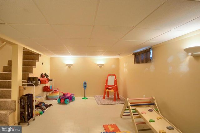 64 E MAIN ST, Elizabethville, PA 17023