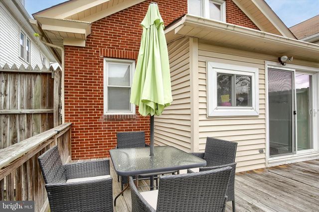 64 E MAIN ST, Elizabethville, PA 17023