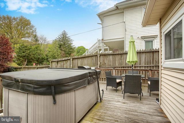 64 E MAIN ST, Elizabethville, PA 17023