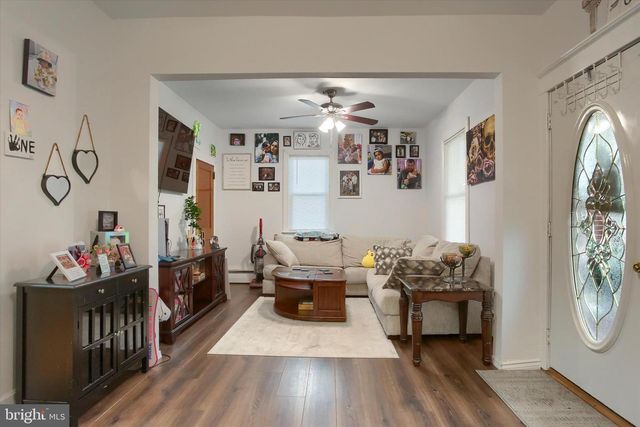 64 E MAIN ST, Elizabethville, PA 17023