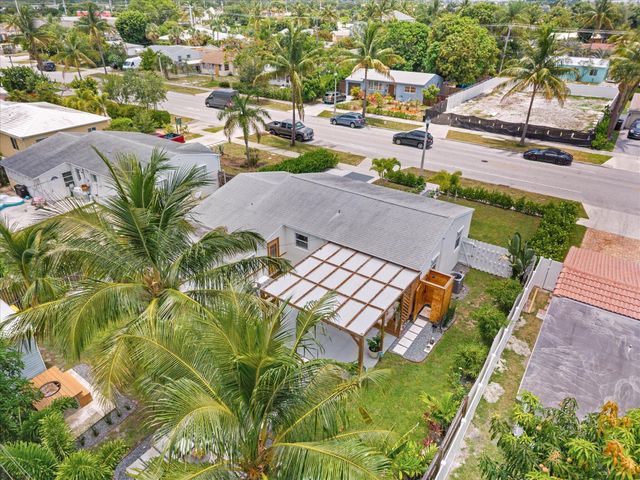 350 Forest Hill Boulevard, West Palm Beach, FL 33405