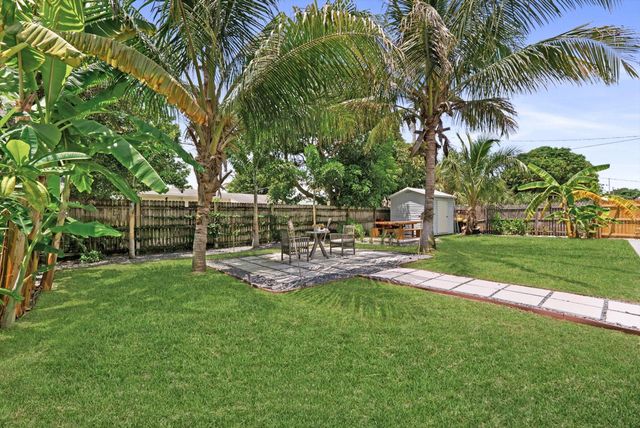 350 Forest Hill Boulevard, West Palm Beach, FL 33405