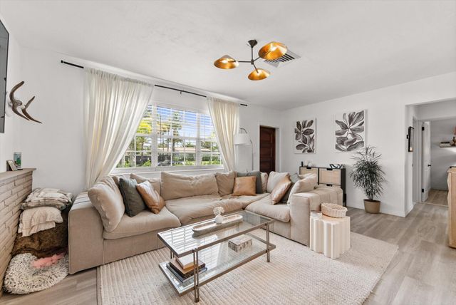 350 Forest Hill Boulevard, West Palm Beach, FL 33405