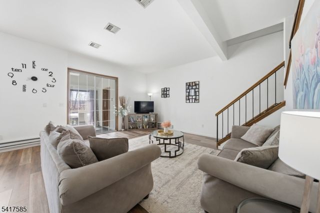 202 Joseph Ln, Mine Hill Twp., NJ 07803