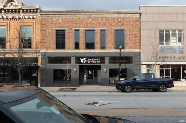 110 Lincolnway E Street, Mishawaka, IN 46544