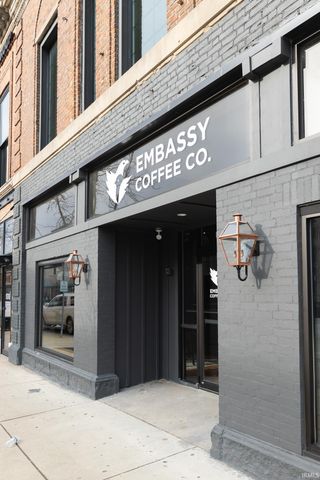 110 Lincolnway E Street, Mishawaka, IN 46544