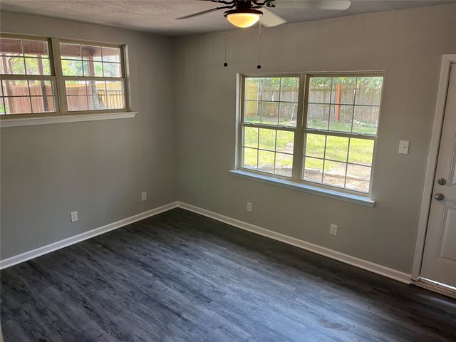 1021 Western Boulevard, Arlington, TX 76013