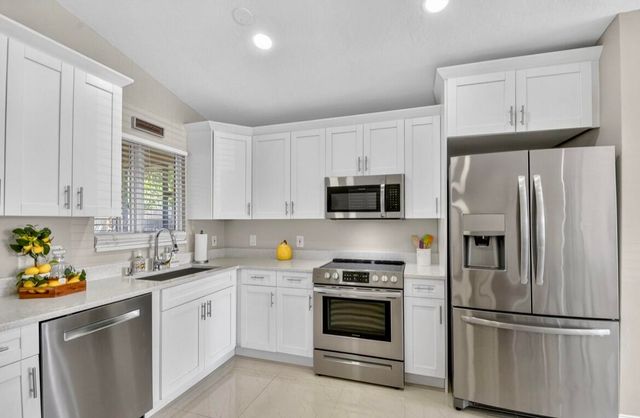 8699 Uranus Terrace, West Palm Beach, FL 33403