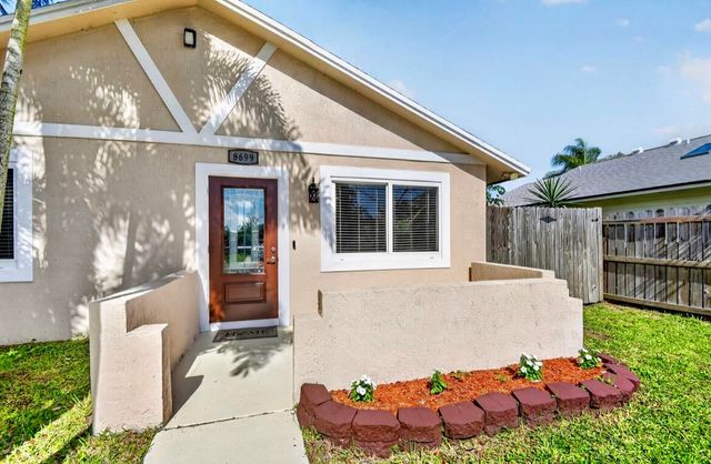 8699 Uranus Terrace, West Palm Beach, FL 33403