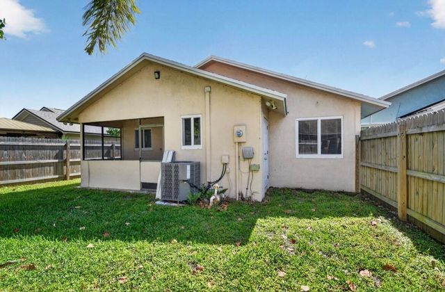 8699 Uranus Terrace, West Palm Beach, FL 33403