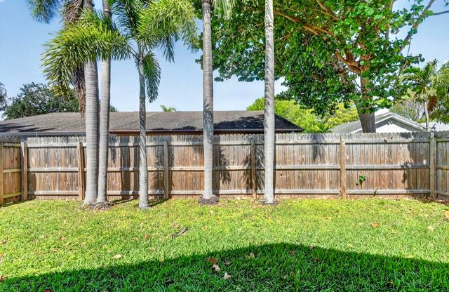 8699 Uranus Terrace, West Palm Beach, FL 33403