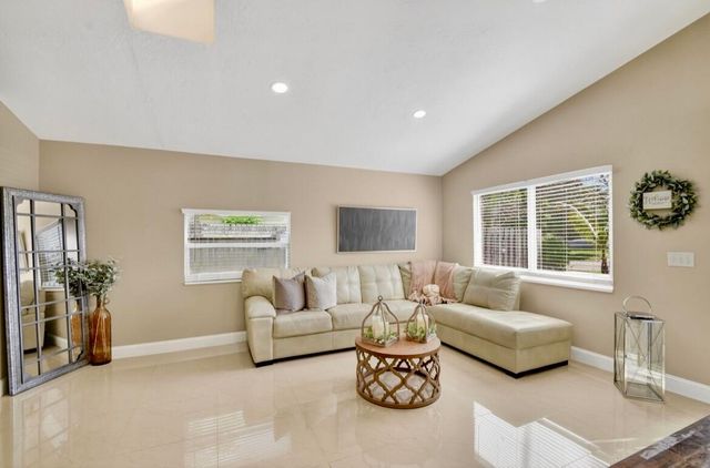 8699 Uranus Terrace, West Palm Beach, FL 33403