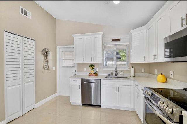 8699 Uranus Terrace, West Palm Beach, FL 33403