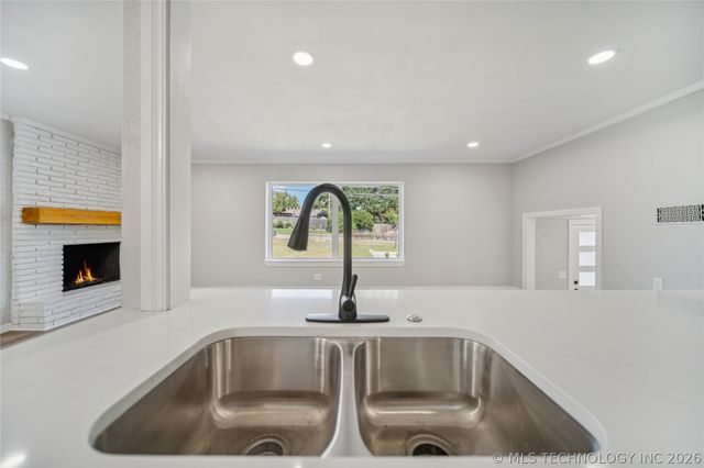 3424 E 41st Street, Tulsa, OK 74135