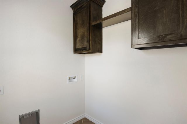 807 E Brown Street, Hearne, TX 77859