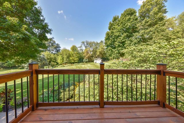 W257N5671 North Hill DRIVE, Lisbon, WI 53089