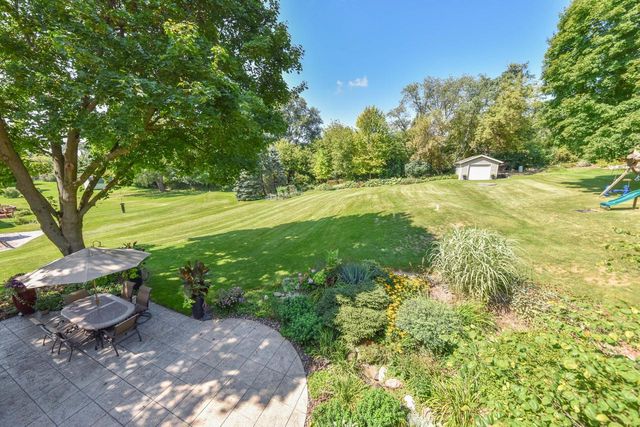 W257N5671 North Hill DRIVE, Lisbon, WI 53089