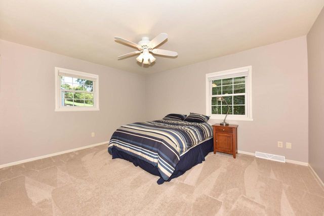 W257N5671 North Hill DRIVE, Lisbon, WI 53089