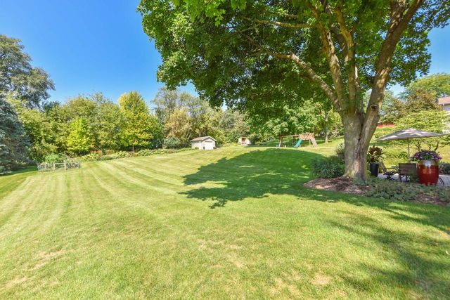 W257N5671 North Hill DRIVE, Lisbon, WI 53089