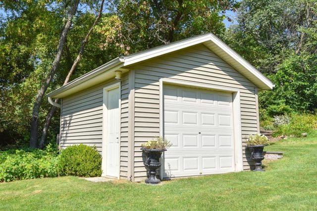 W257N5671 North Hill DRIVE, Lisbon, WI 53089