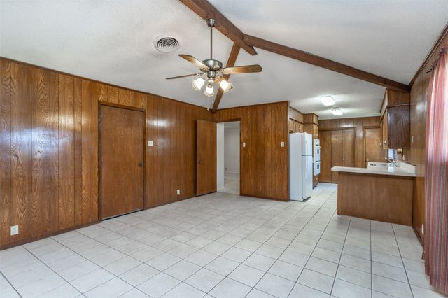 1203 Aspen Road, Gainesville, TX 76240