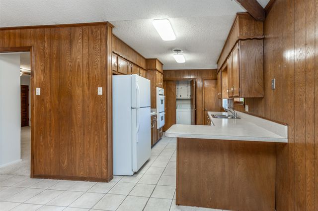 1203 Aspen Road, Gainesville, TX 76240