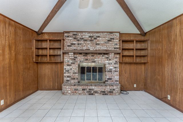 1203 Aspen Road, Gainesville, TX 76240