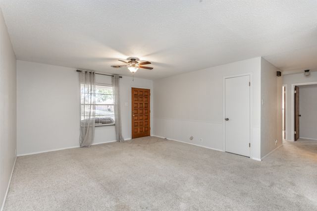 1203 Aspen Road, Gainesville, TX 76240