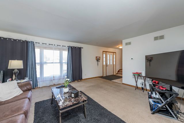 514 Judith Court, Winthrop Harbor, IL 60096