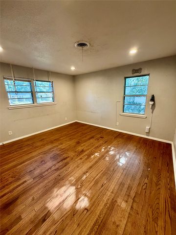 412 E Lovers Lane, Arlington, TX 76010