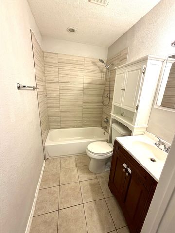 412 E Lovers Lane, Arlington, TX 76010