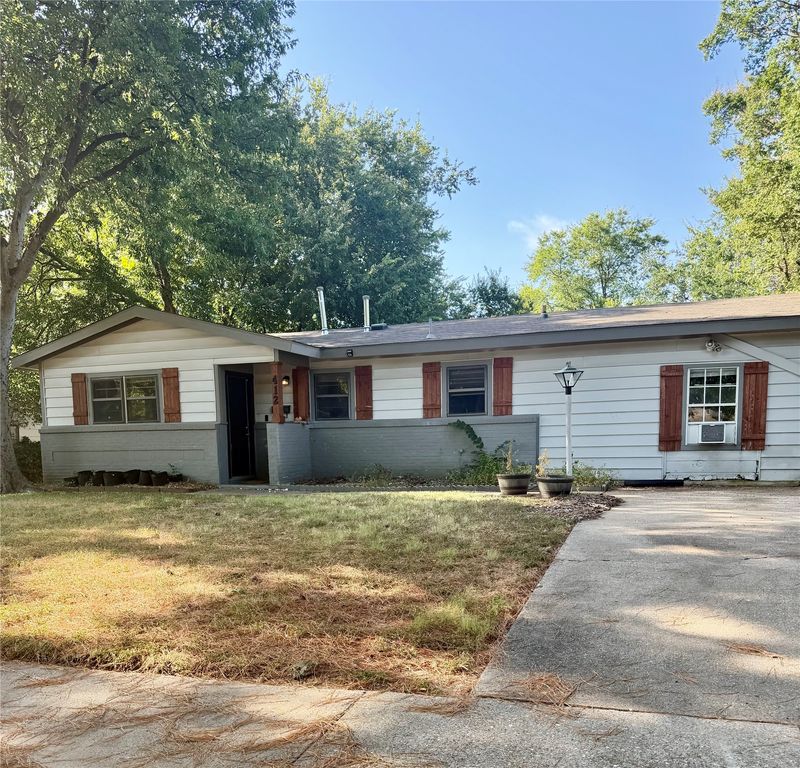 412 E Lovers Lane, Arlington, TX 76010